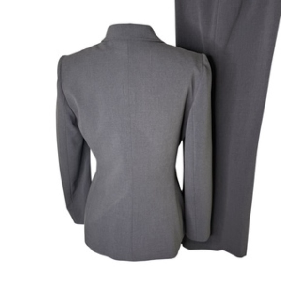 Tahari 3 button Charcoal Gray Fully Lined Jacket & Pant Suit Size 10 - Picture 6 of 11